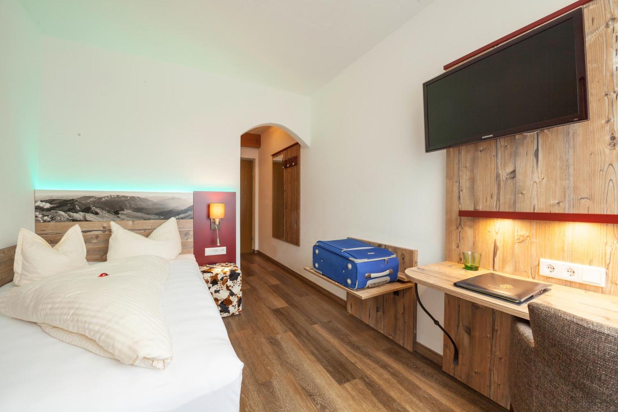 Raffl'S Hotel Leutasch Room photo